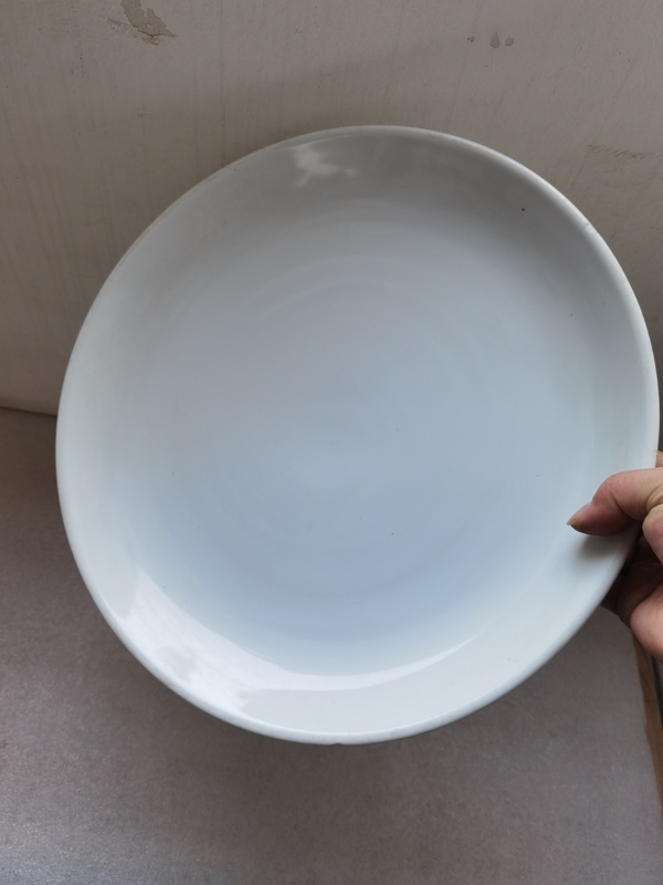 古玩陶瓷白釉唇口盤拍賣,當(dāng)前價格580元