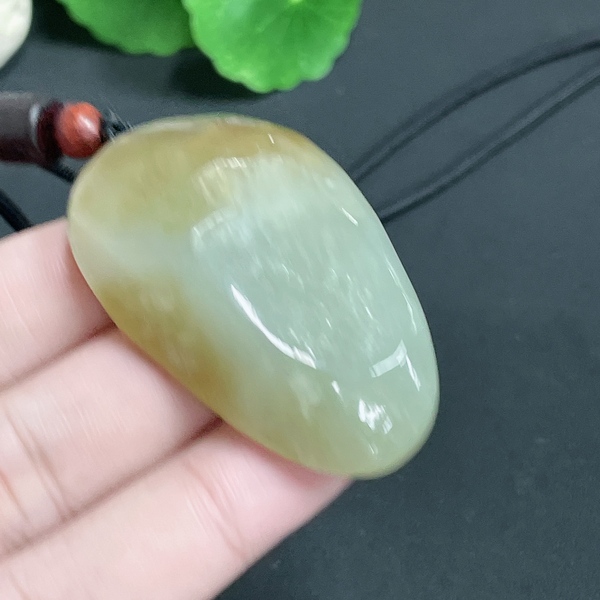 古玩玉器184天然和田玉觀音掛件 含繩重31.25g拍賣,當前價格260元
