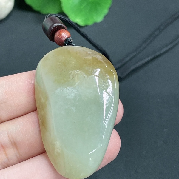 古玩玉器184天然和田玉觀音掛件 含繩重31.25g拍賣,當前價格260元