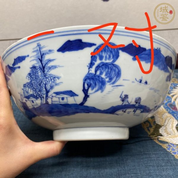 古玩陶瓷樓臺亭閣山水紋青花碗真品鑒賞圖