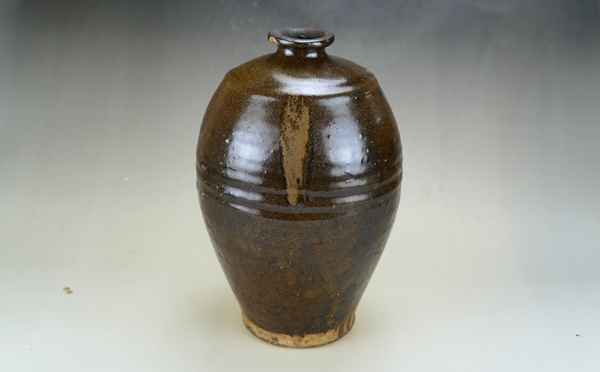 古玩陶瓷精品:明代茶葉末釉褐斑梅瓶(瓶中之王)拍賣,當(dāng)前價(jià)格77元