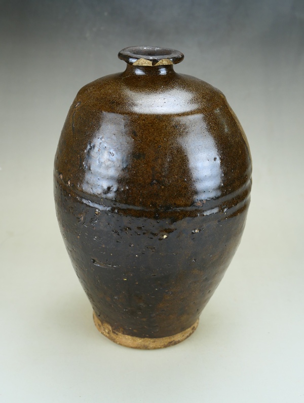 古玩陶瓷精品:明代茶葉末釉褐斑梅瓶(瓶中之王)拍賣,當(dāng)前價(jià)格77元