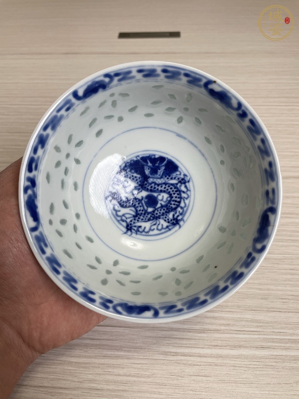 古玩陶瓷玲瓏瓷青花茶圓真品鑒賞圖