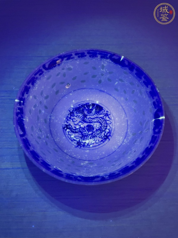 古玩陶瓷玲瓏瓷青花茶圓真品鑒賞圖