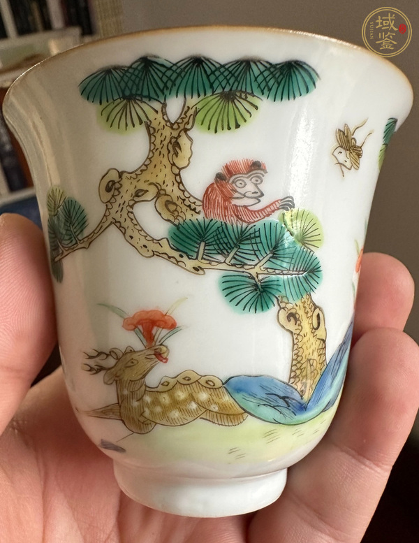 古玩陶瓷喜鹿蜂猴粉彩盤真品鑒賞圖