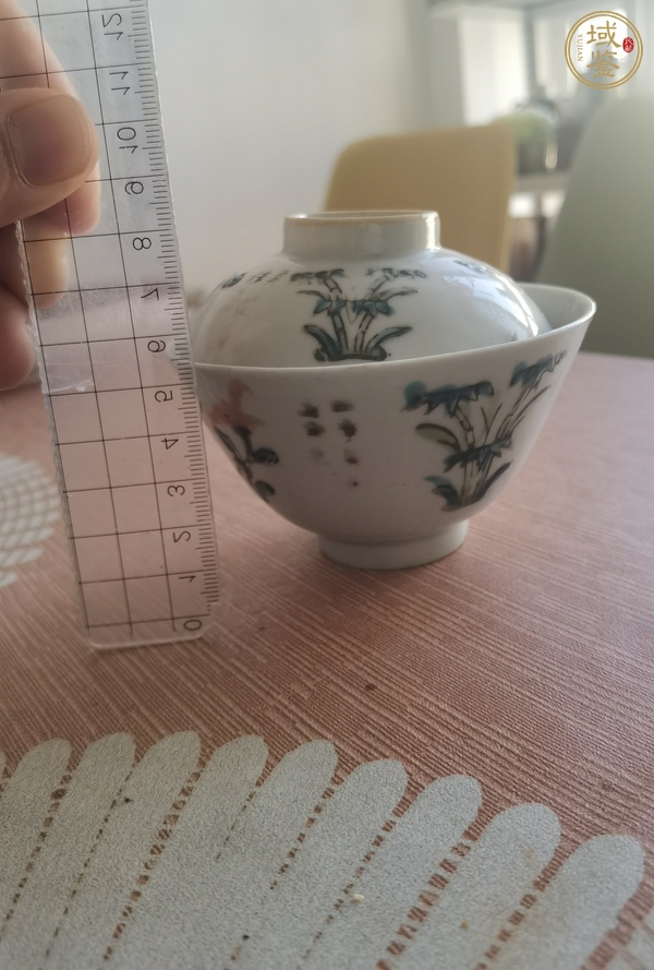 古玩陶瓷花卉紋粉彩蓋杯真品鑒賞圖