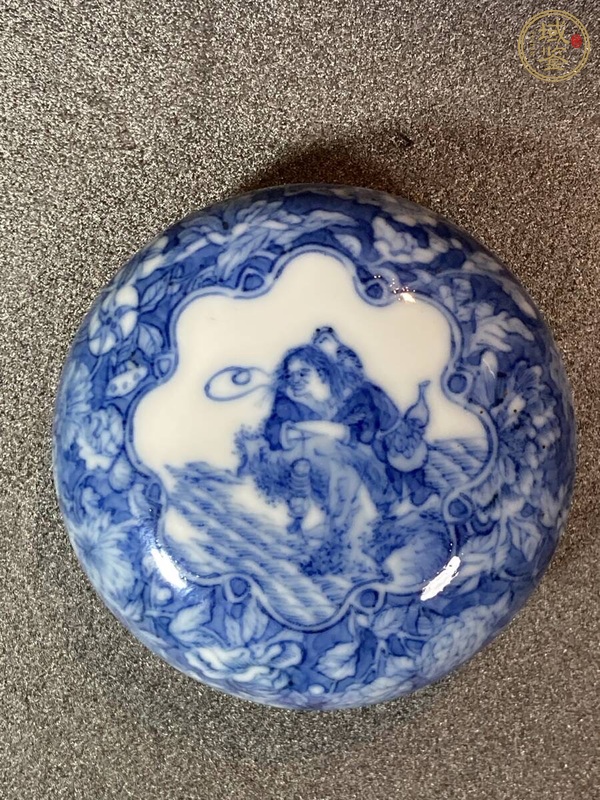 古玩陶瓷青花蓋盒真品鑒賞圖