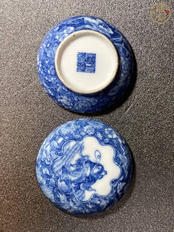 古玩陶瓷青花蓋盒真品鑒賞圖