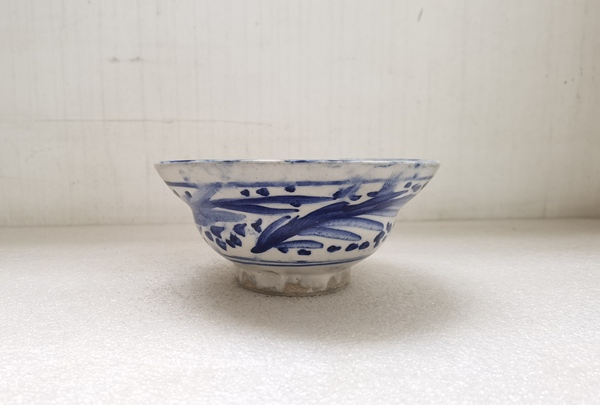 古玩陶瓷青花花卉紋折腰碗拍賣,當(dāng)前價(jià)格750元