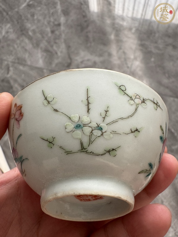 古玩陶瓷粉彩花卉紋茶圓真品鑒賞圖