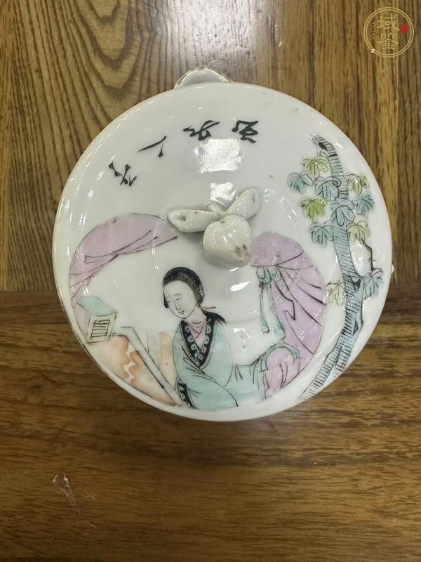 古玩陶瓷流口蓋執(zhí)杯真品鑒賞圖