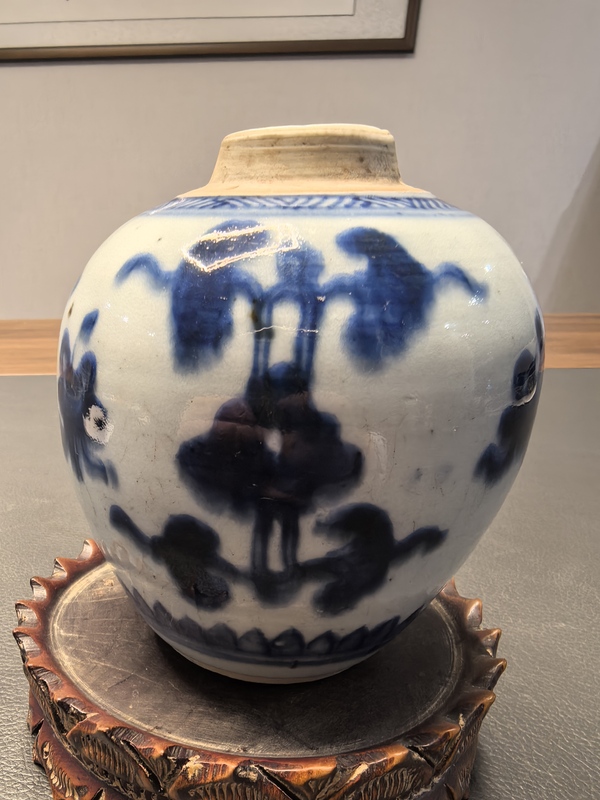 古玩陶瓷康熙一把抓青花花間八寶紋罐拍賣,當前價格1980元