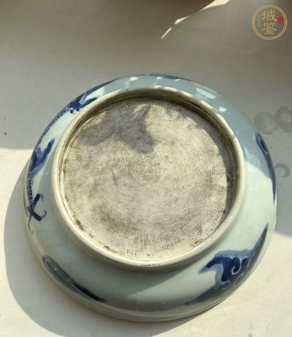 古玩陶瓷青花過墻龍紋盤真品鑒賞圖