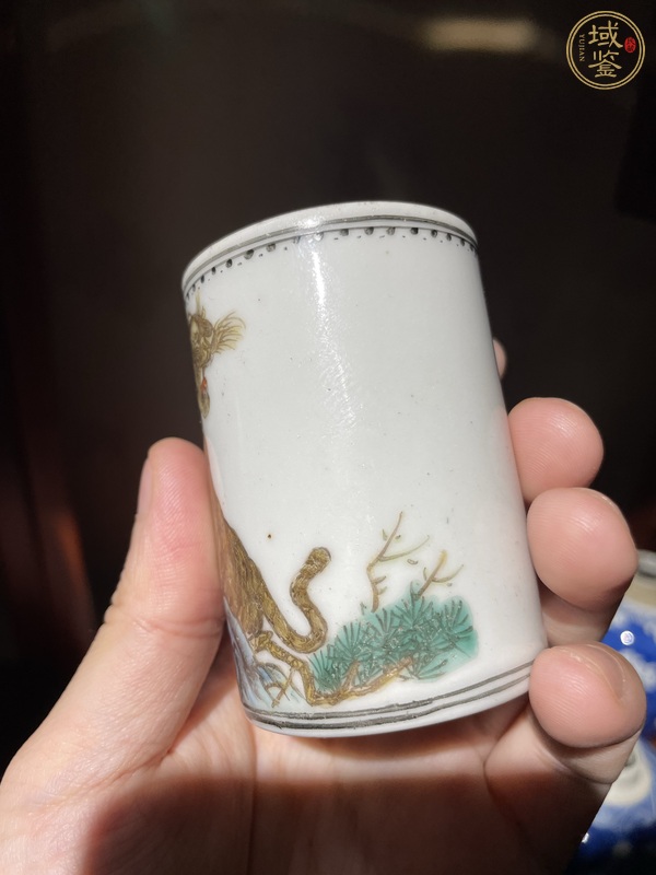 古玩陶瓷粉彩虎嘯圖小筆筒真品鑒賞圖