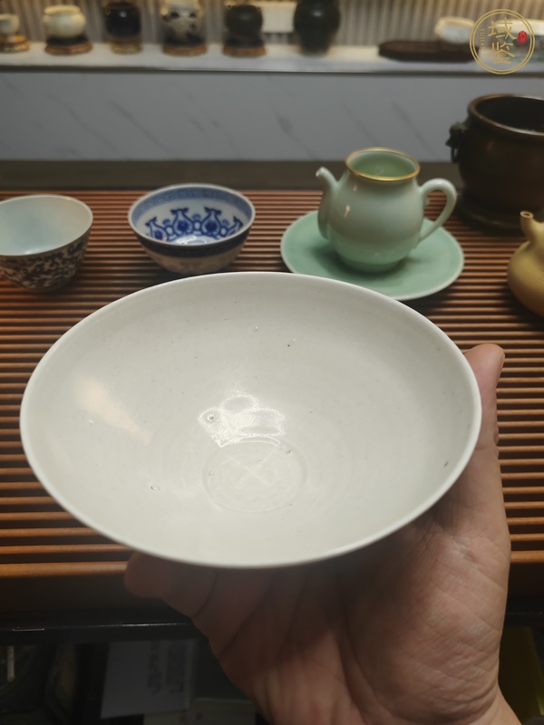 古玩陶瓷定窯系白釉茶盞真品鑒賞圖