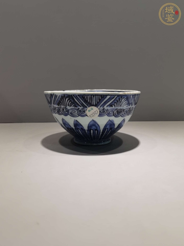 古玩陶瓷青花仰蓮紋雞心碗真品鑒賞圖