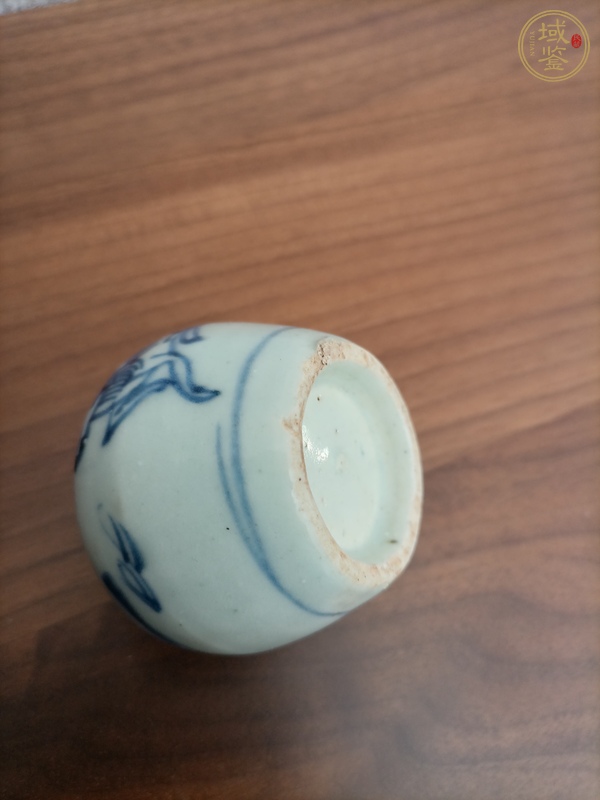 古玩陶瓷麒麟紋青花水盂真品鑒賞圖