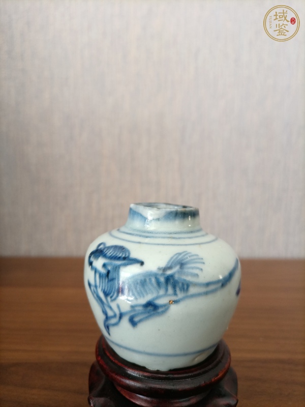 古玩陶瓷麒麟紋青花水盂真品鑒賞圖