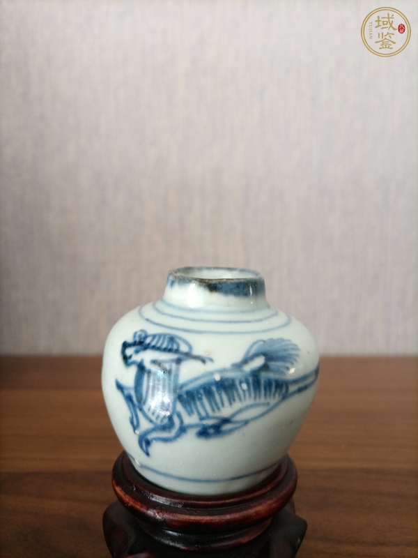 古玩陶瓷麒麟紋青花水盂真品鑒賞圖