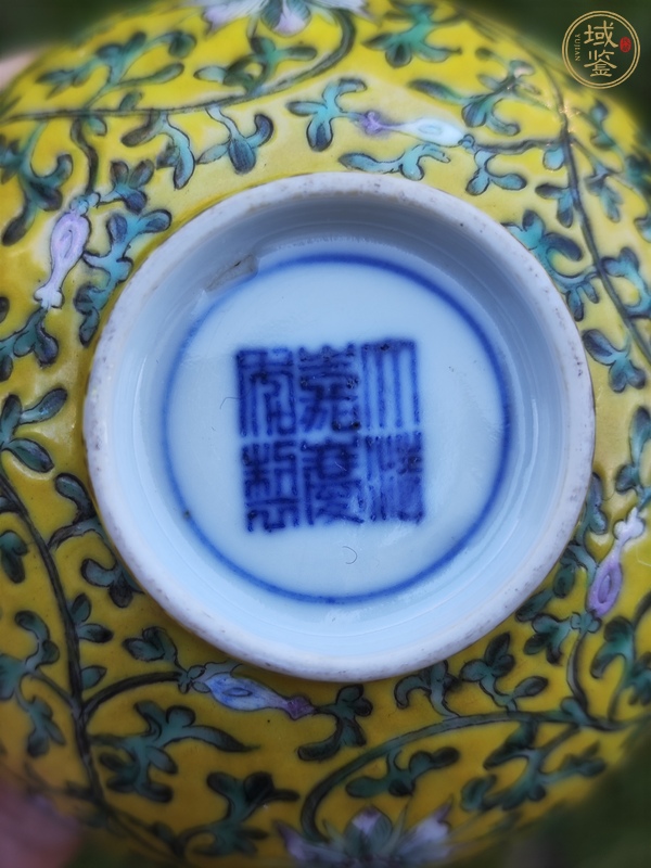 古玩陶瓷青花加彩趕珠龍紋茶碗真品鑒賞圖