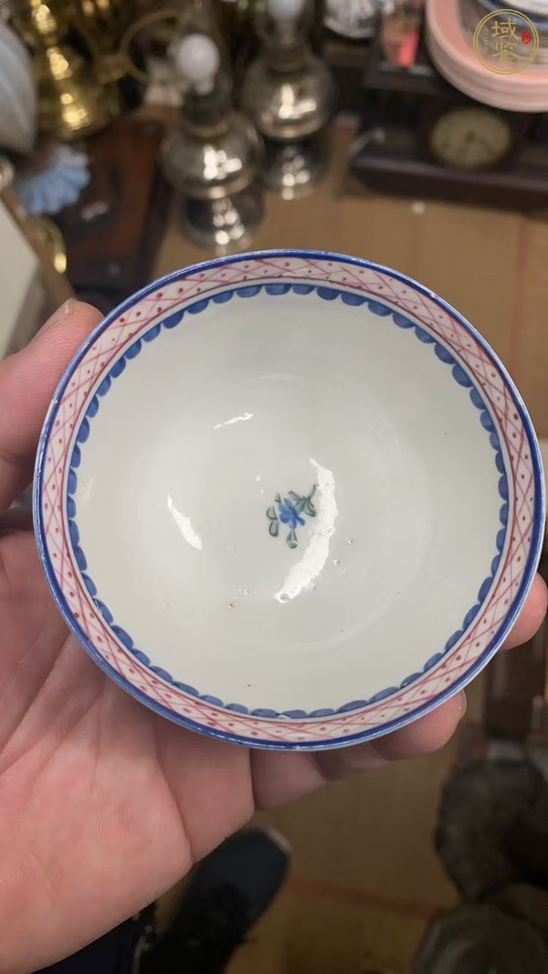 古玩陶瓷粉彩茶盞真品鑒賞圖