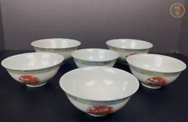 古玩陶瓷粉彩龍鳳紋茶碗，模糊，偏老真品鑒賞圖