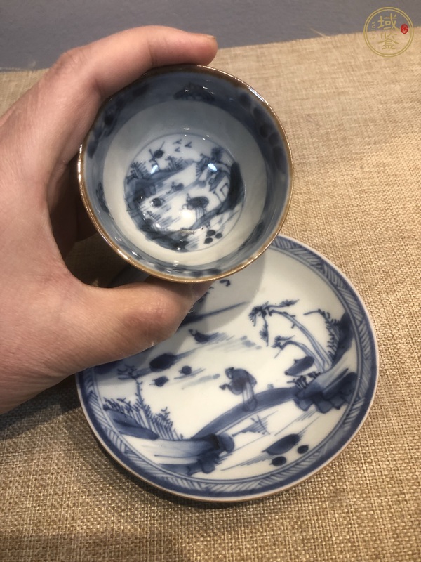 古玩陶瓷外紫金釉內(nèi)青花杯真品鑒賞圖