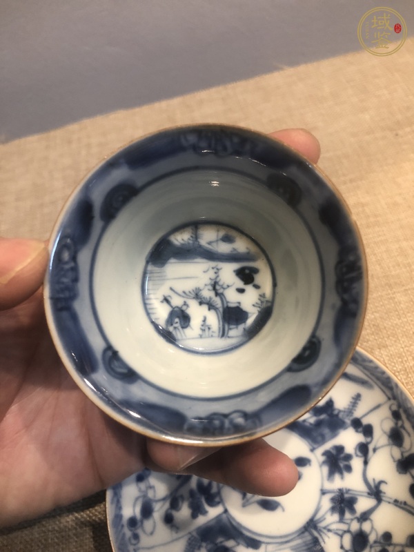 古玩陶瓷外紫金釉內(nèi)青花杯盤真品鑒賞圖