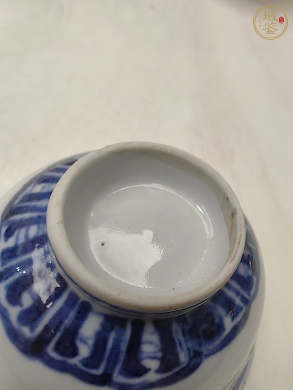 古玩陶瓷青花夔龍紋仰鐘杯真品鑒賞圖