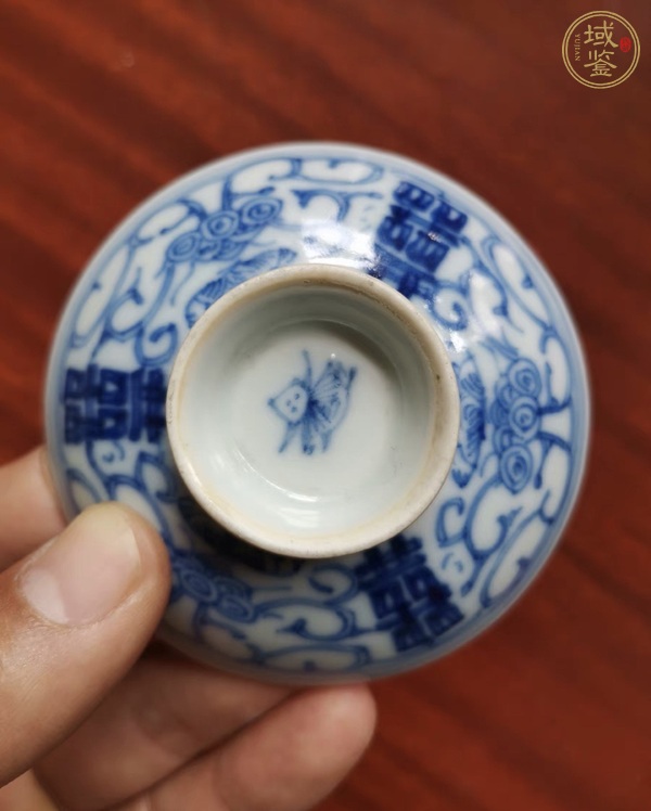 古玩陶瓷清中期 青花喜字紋蓋碗真品鑒賞圖