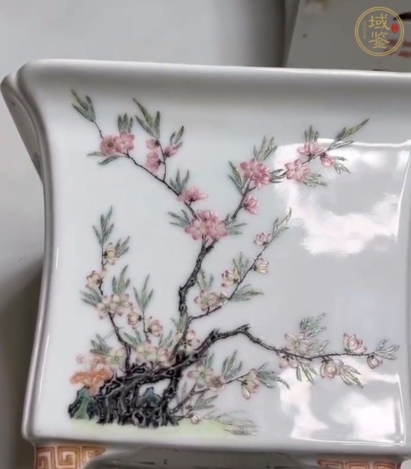 古玩陶瓷粉彩花盆真品鑒賞圖