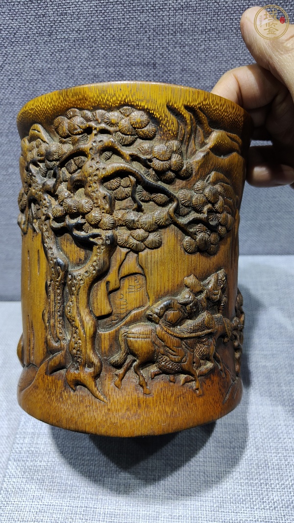 古玩雜項(xiàng)竹刻筆筒真品鑒賞圖