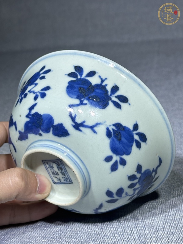 古玩陶瓷青花三多紋茶碗真品鑒賞圖