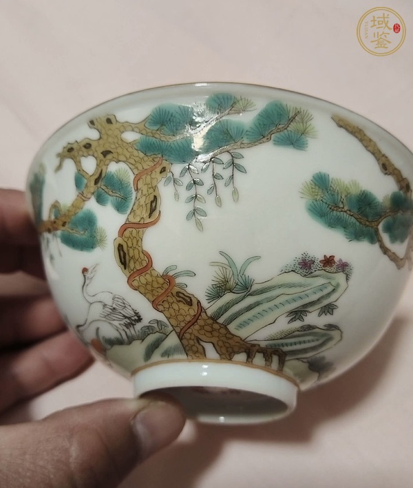 古玩粉彩碗真品鑒賞圖