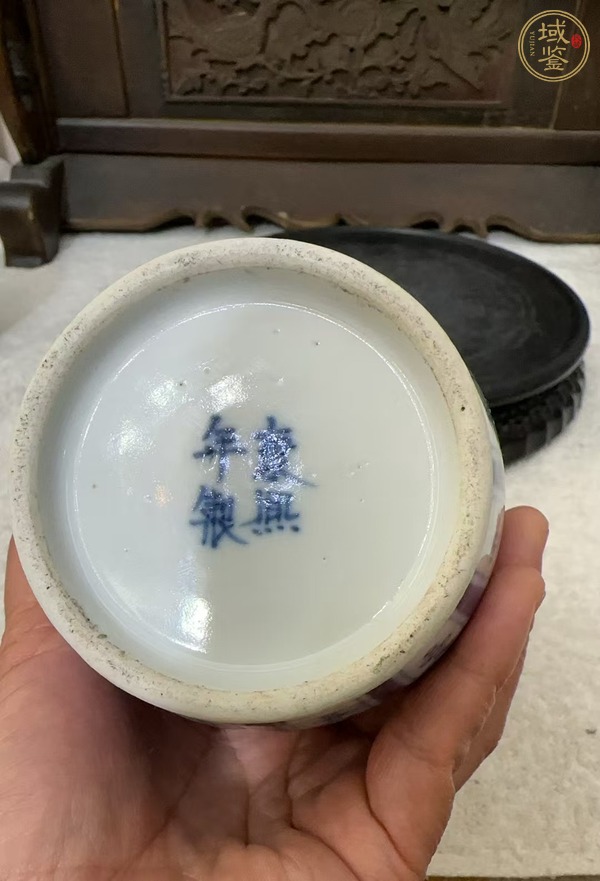 古玩陶瓷青花西番蓮螭龍耳賞瓶真品鑒賞圖