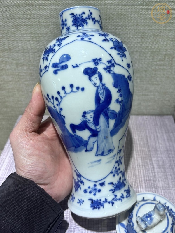 古玩陶瓷光緒青花人物瓶真品鑒賞圖