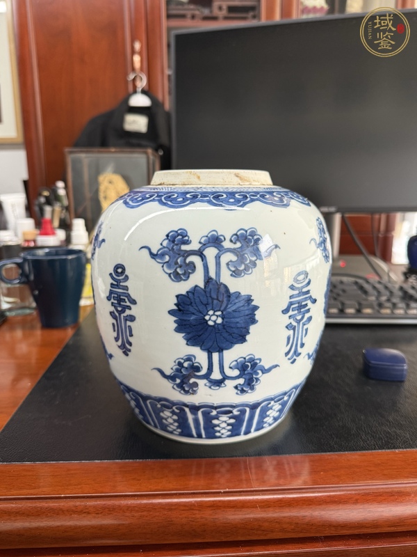 古玩陶瓷青花花卉紋壽字罐真品鑒賞圖