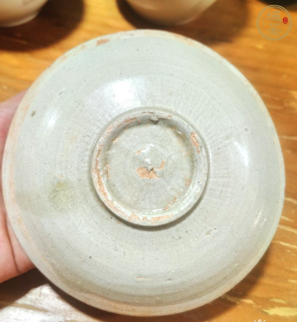 古玩陶瓷白舍窯芒口圈足覆燒工藝碗真品鑒賞圖