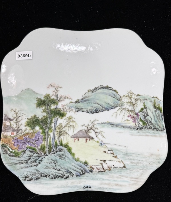 古玩陶瓷粉彩山水海棠型瓷板拍賣,當前價格6500元