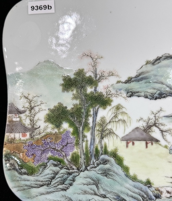 古玩陶瓷粉彩山水海棠型瓷板拍賣,當前價格6500元