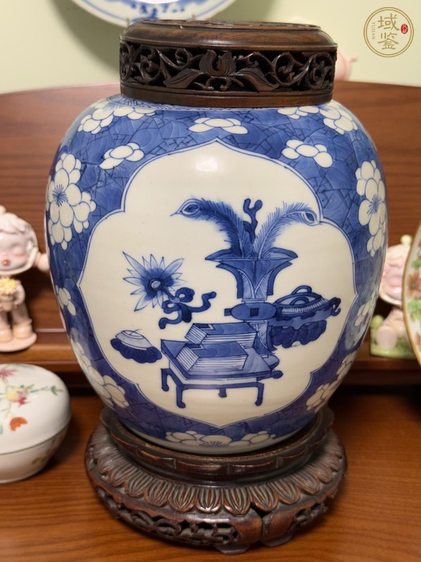 古玩陶瓷青花留白冰梅紋青花罐真品鑒賞圖