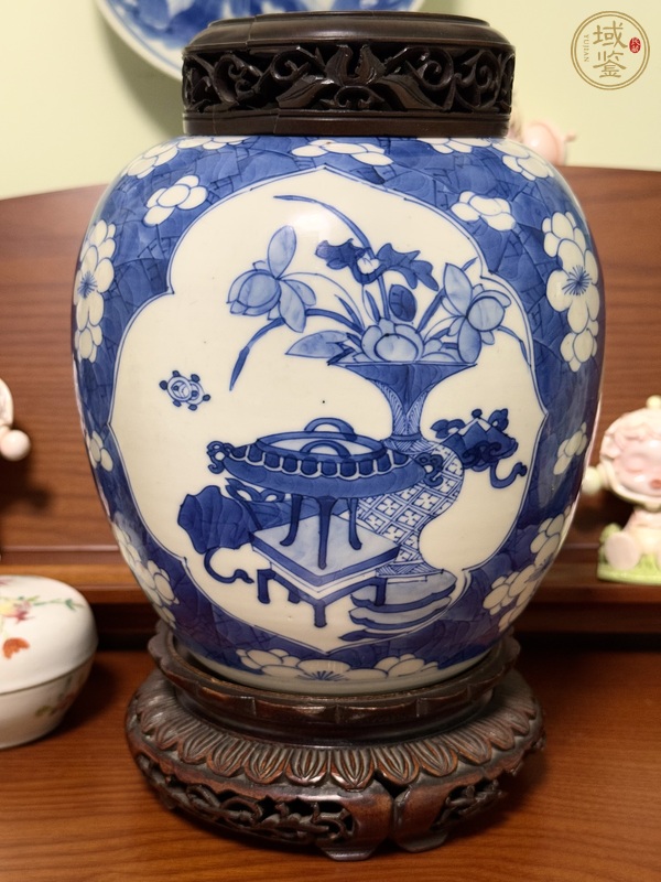 古玩陶瓷青花留白冰梅紋青花罐真品鑒賞圖