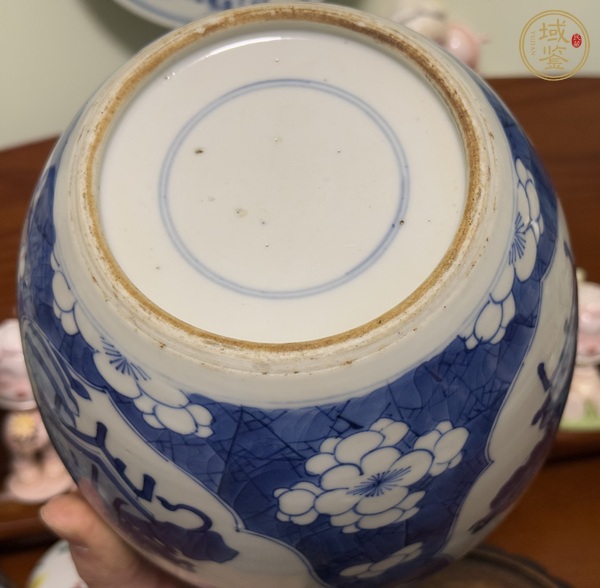 古玩陶瓷青花留白冰梅紋青花罐真品鑒賞圖