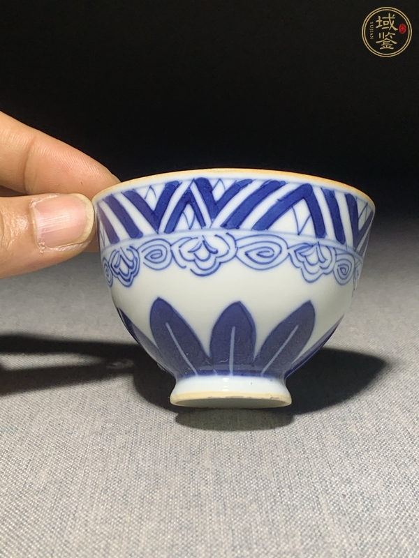 古玩陶瓷青花杯真品鑒賞圖