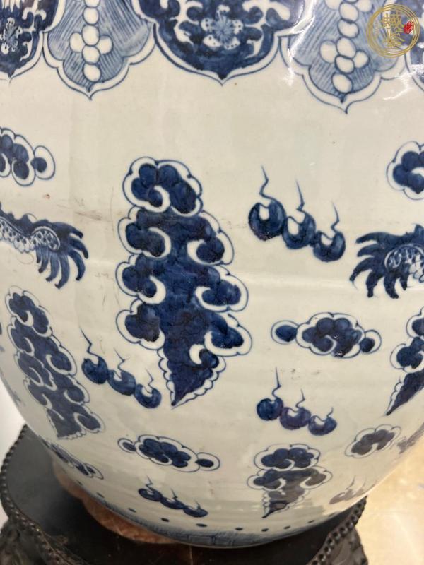 古玩陶瓷青花趕珠龍紋畫缸真品鑒賞圖