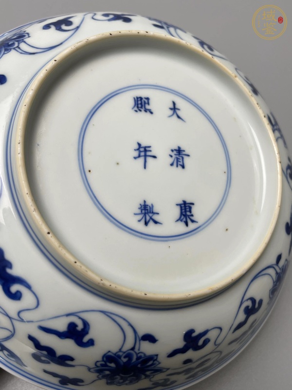 古玩陶瓷青花纏枝花卉紋盤真品鑒賞圖