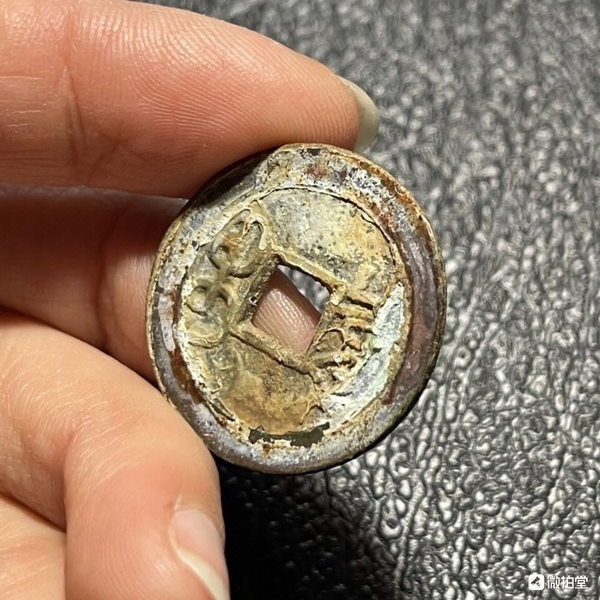 古玩錢幣乾隆通寶拍賣，當前價格198元
