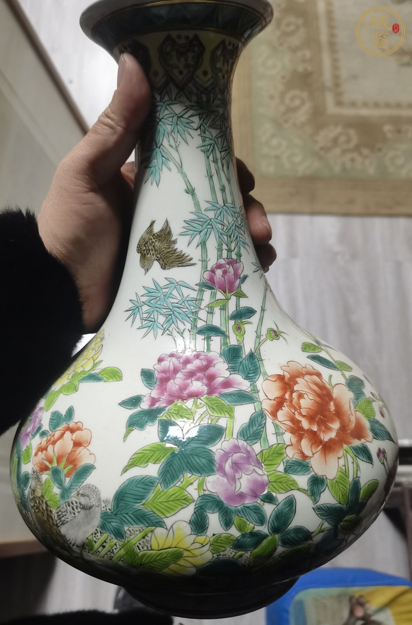 古玩陶瓷粉彩花鳥紋撇口瓶真品鑒賞圖