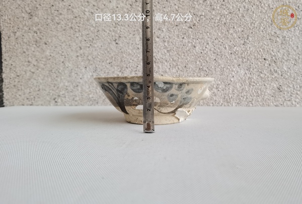 古玩陶瓷青花花卉紋茶碗真品鑒賞圖