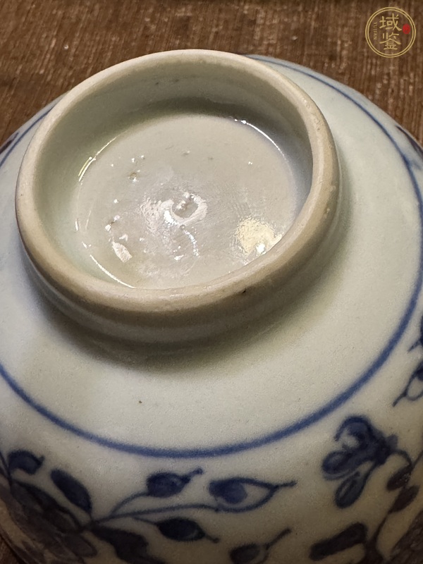 古玩陶瓷青花花卉紋茶圓真品鑒賞圖